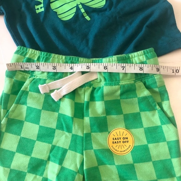 Cat & Jack Baby St.Patrick’s Shamrock Graphic Shirt Checkers Shorts Set Size 12M - Picture 8 of 11